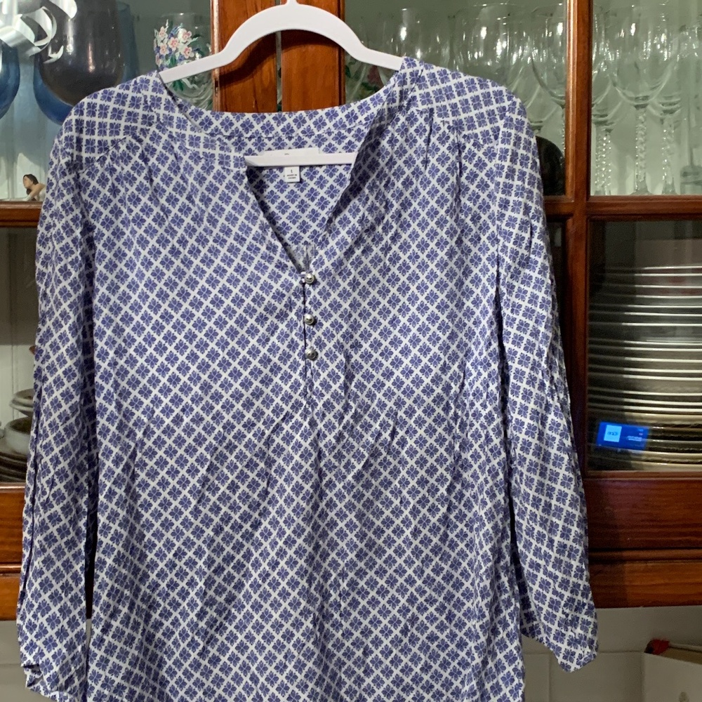 Kim Rogers rayon blend‎ top. Worn 2x